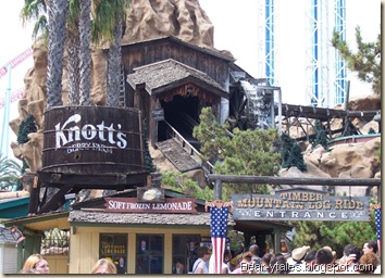 Welcome to Bear-ytales!: Timber Mountain Log Ride